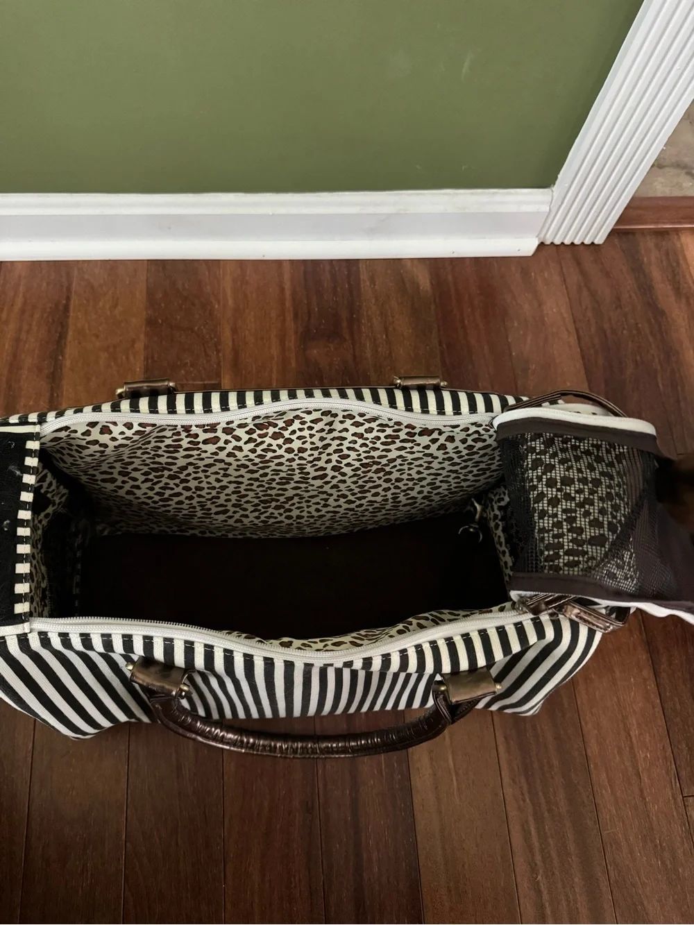 Petcare Brand Soft Bodied Pet Carrier Bag